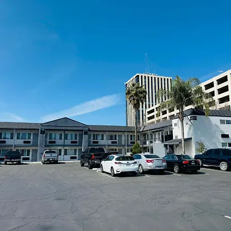 Surestay By Best Western Fresno Central